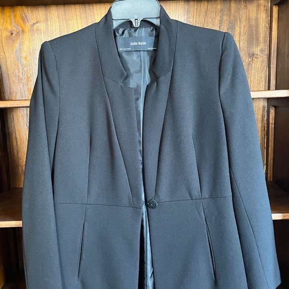 Zara (M) black, spring/fall blazer, one button, with pockets, EUC, black. - Picture 3 of 16